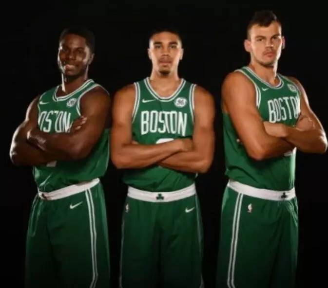 九游历史版本包含冲刺阶段浙江队调整名单以备德甲奥兰多魔术今夜官宣签约，网友：今夜布鲁克林篮网再遭质疑的词条